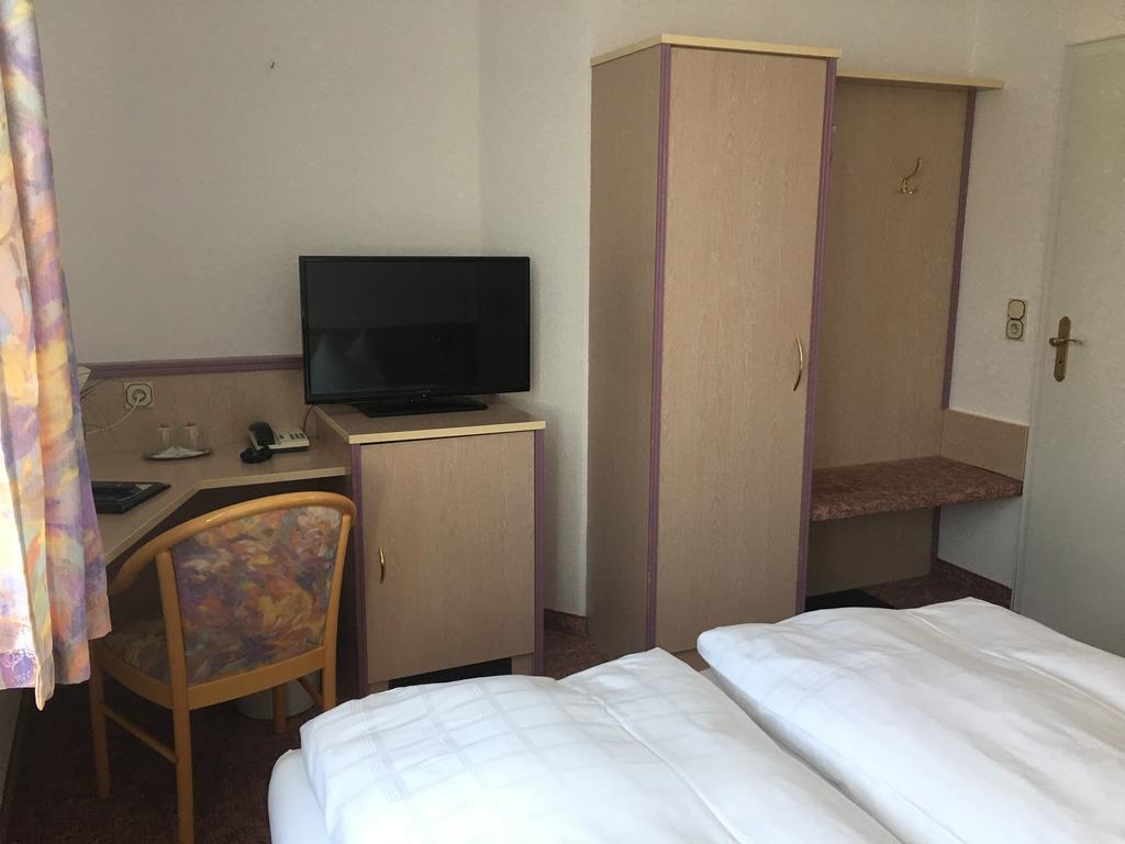 Hotel & Restaurant Park Cafe Isa Erfurt Ngoại thất bức ảnh