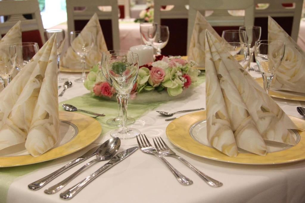 Hotel & Restaurant Park Cafe Isa Erfurt Ngoại thất bức ảnh