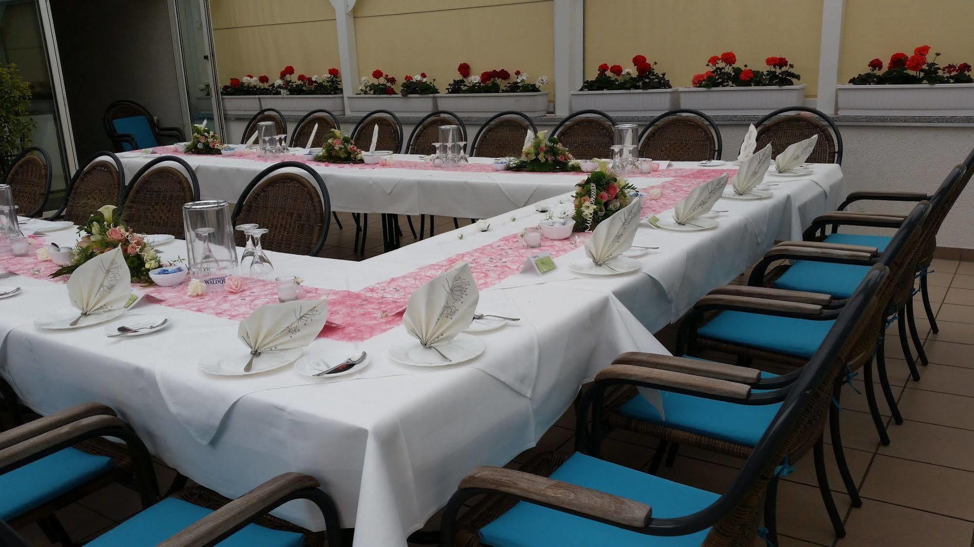Hotel & Restaurant Park Cafe Isa Erfurt Ngoại thất bức ảnh