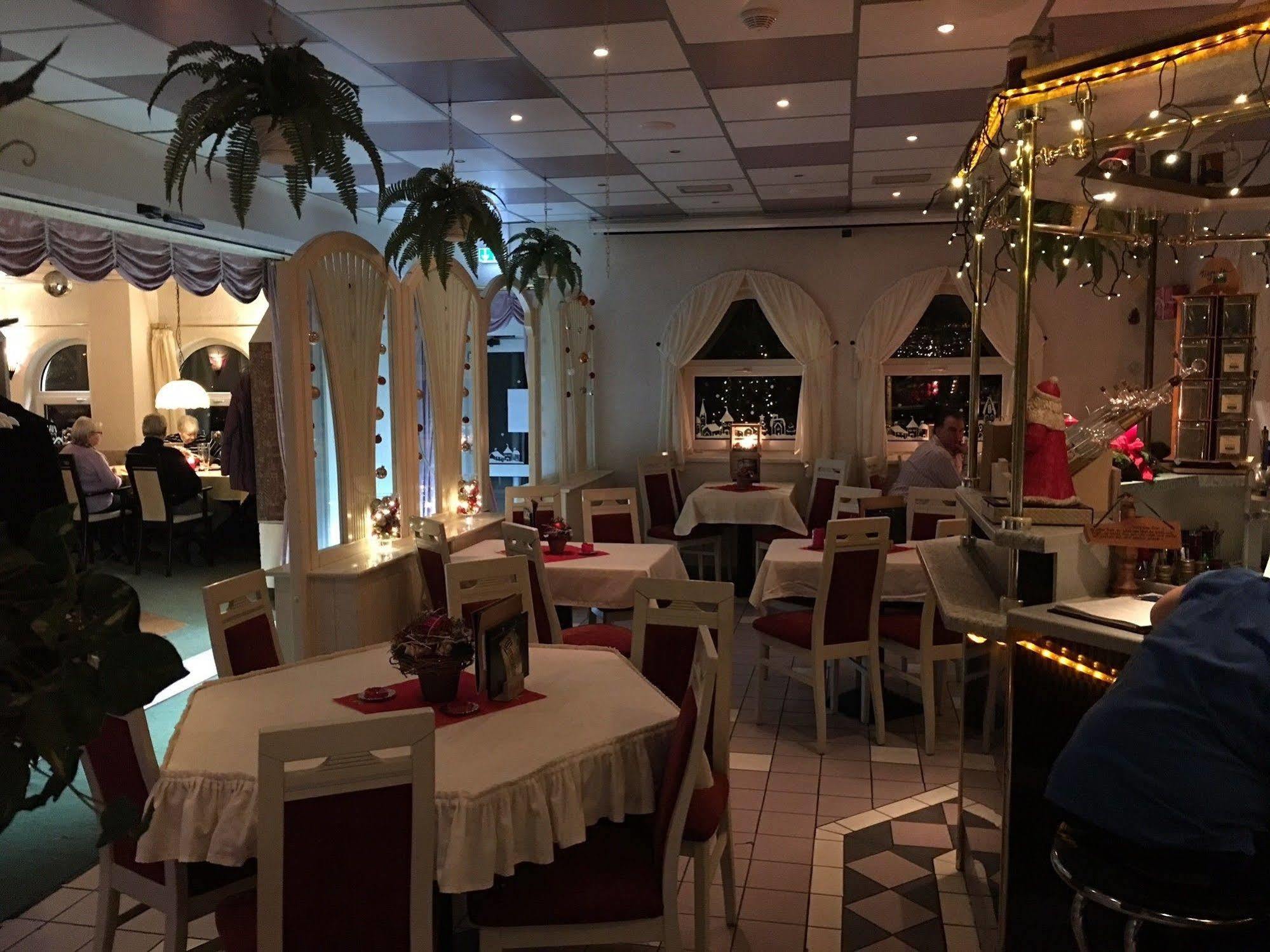 Hotel & Restaurant Park Cafe Isa Erfurt Ngoại thất bức ảnh